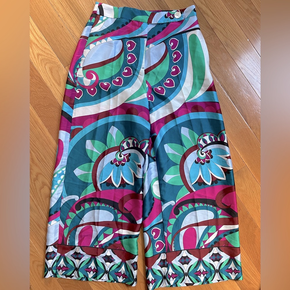 Zara Green and Multicolor Patterned Cropped Pants - Picture 7 of 7